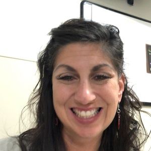 Meet your Posher, Dana